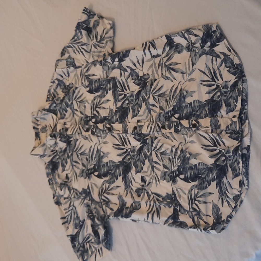 Navy floral Button-down casual shirt (M)